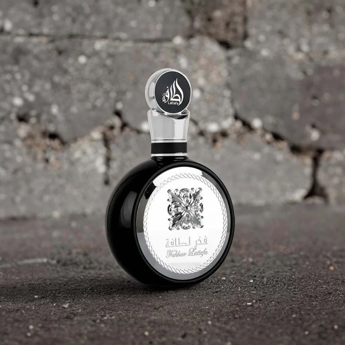 Perfume Lattafa Fakhar Black - EDP 100ml 3 Perfume Lattafa Fakhar Black - EDP 100ml - Imagen 3